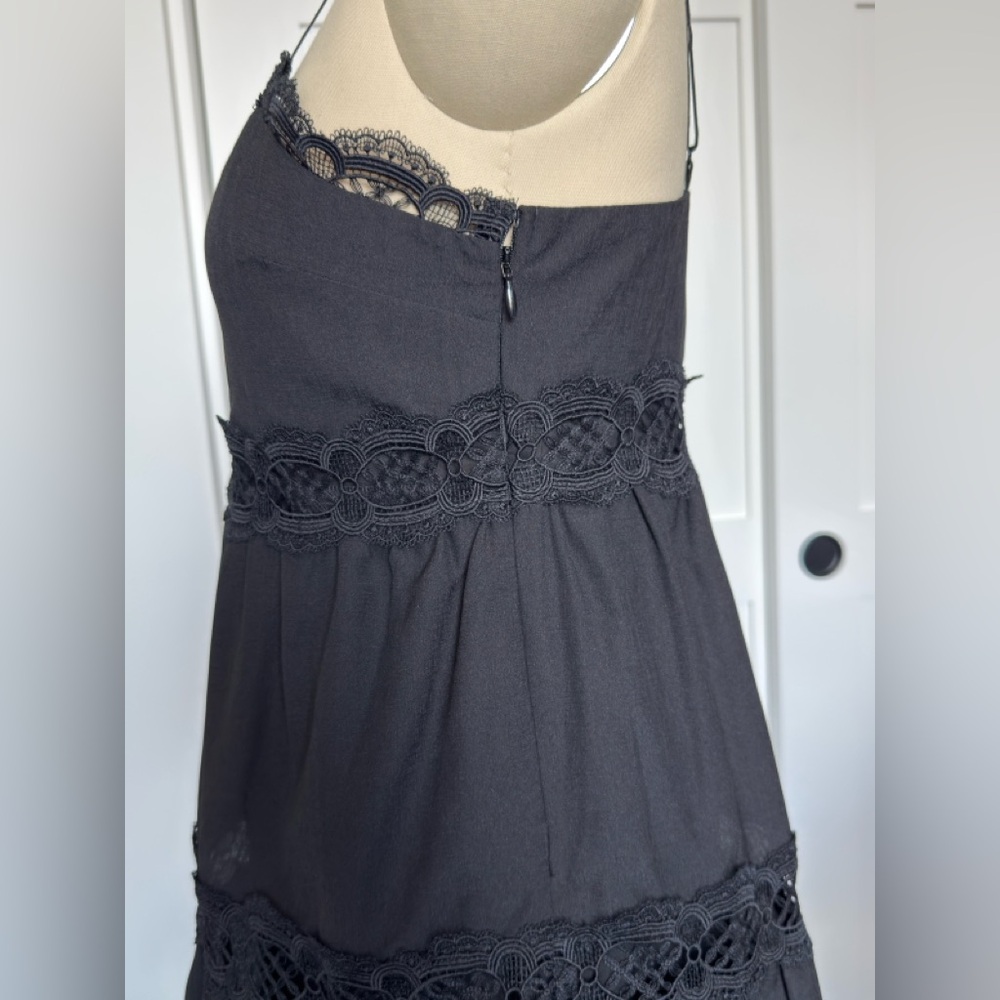 NWT EXPRESS LACE DETAILED TRAPEZE DRESS - Picture 6 of 9